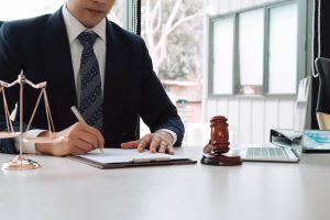 delegowanie zadań menedżerom zwiększa efektywność zespołu